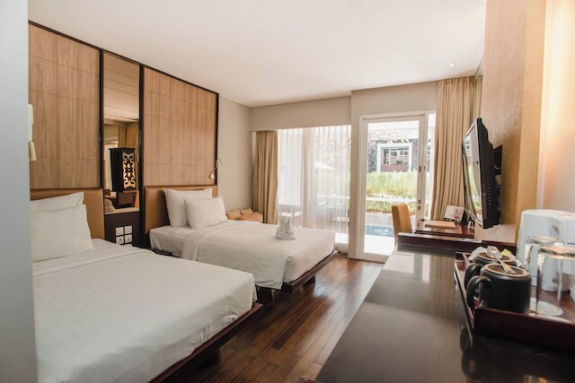 サヌール リゾート ワトゥジンバル