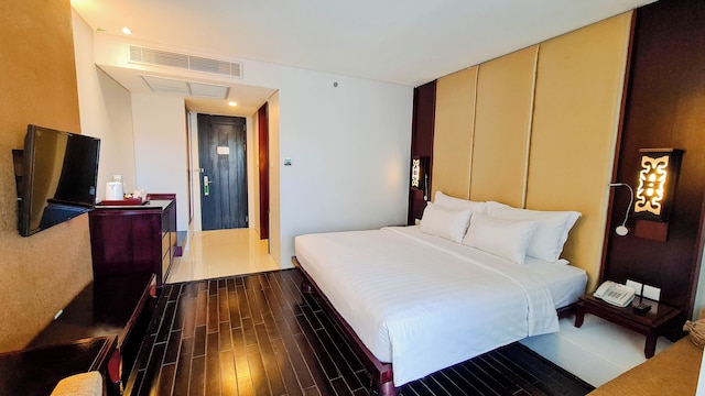 サヌール リゾート ワトゥジンバル