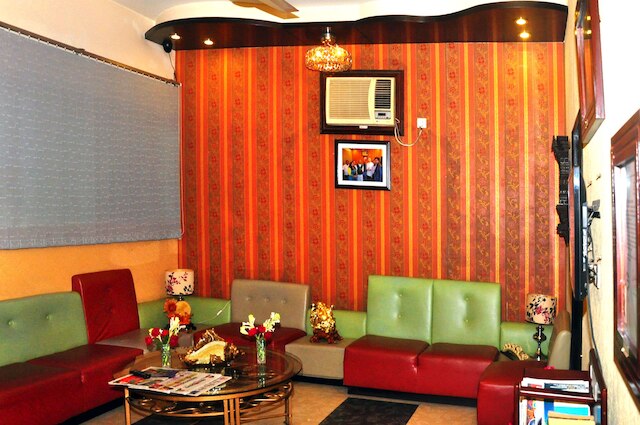 ホテル ローズ ガーデン