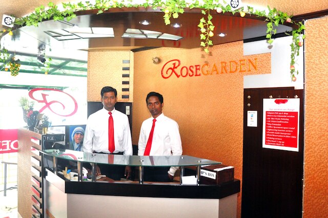 ホテル ローズ ガーデン