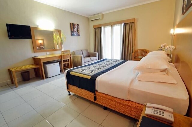 タマン ロッサニ ホテル