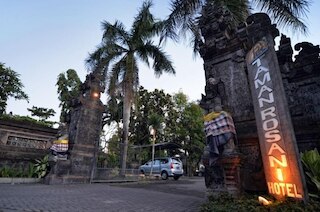 タマン ロッサニ ホテル