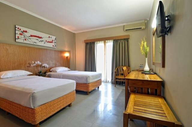 タマン ロッサニ ホテル