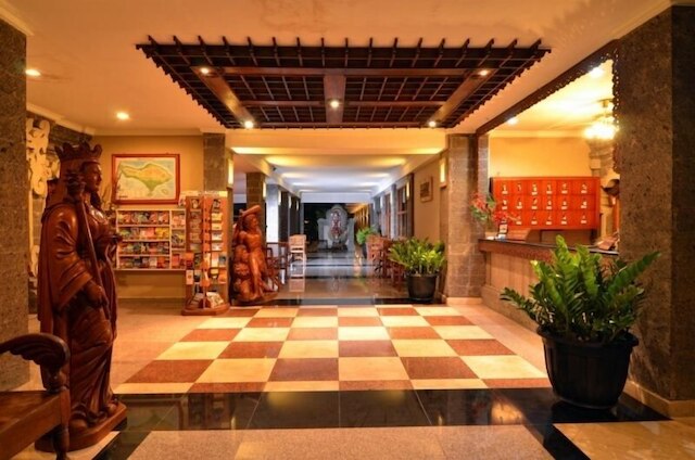 タマン ロッサニ ホテル