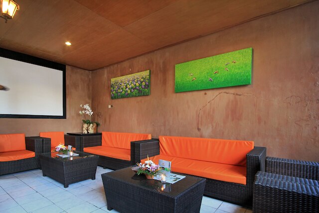 ザ タマン アユ