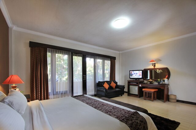 ザ タマン アユ