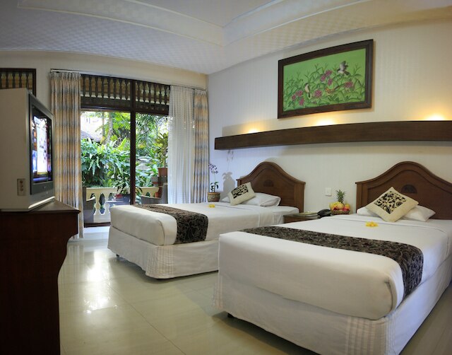 ザ タマン アユ