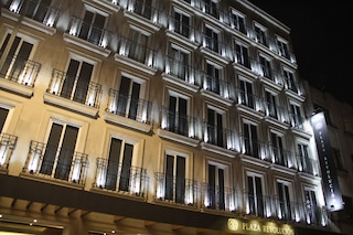 ホテル プラザ レヴォリュシオン