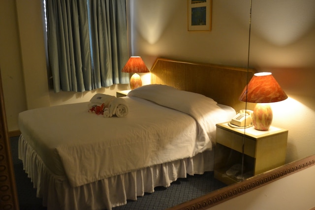 ウエスト プラザ ホテル デセケル