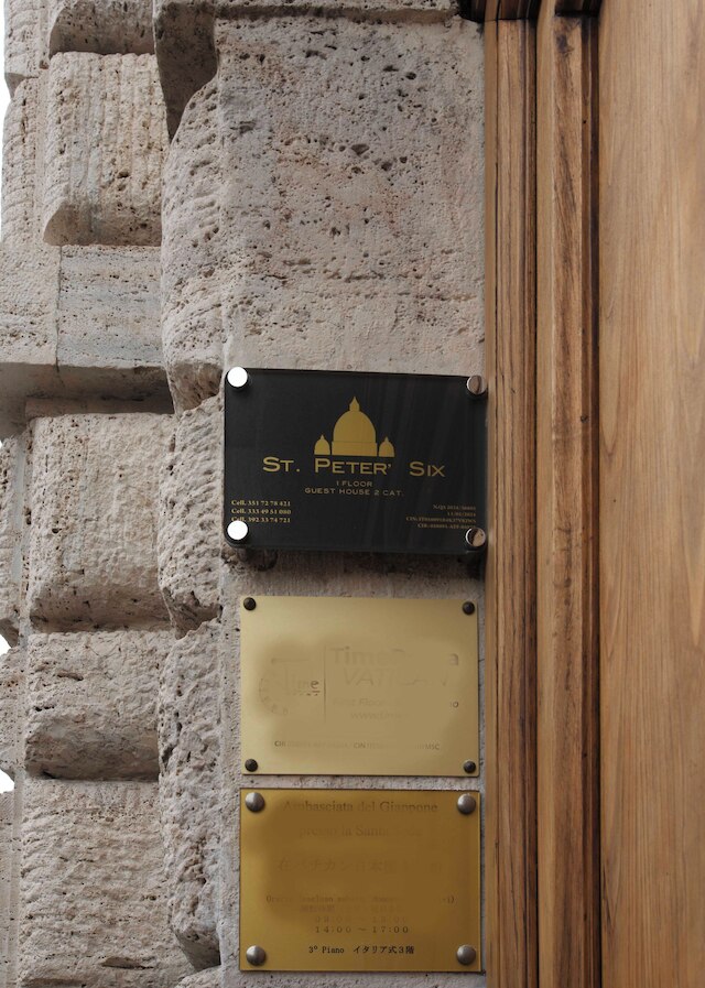 サン ピーター シックス ルームズ & スイーツ