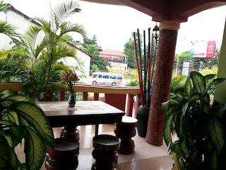 タ ソム ゲストハウス & ツアー サービス