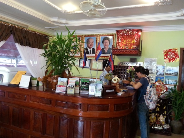 タ ソム ゲストハウス & ツアー サービス