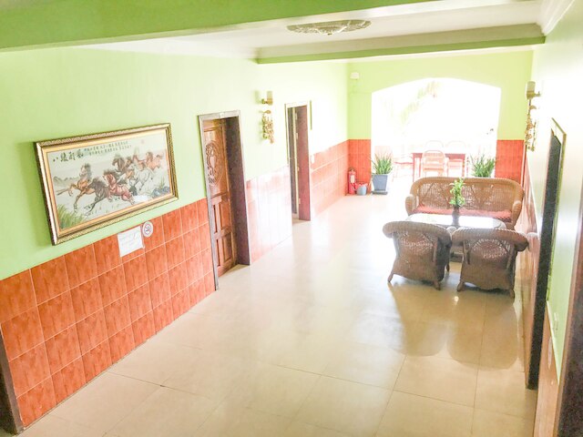 タ ソム ゲストハウス & ツアー サービス