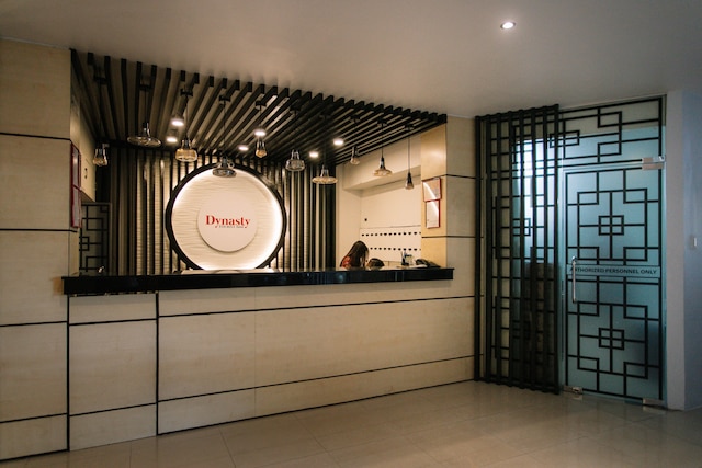 ダイナスティ ツーリスト イン