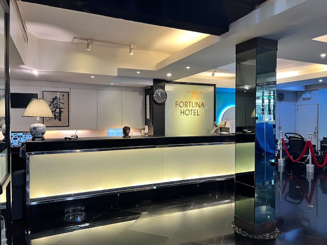 フォーチュナ ホテル