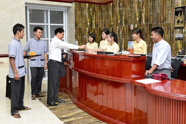 ホテル グランド ユナイテッド アローン ブランチ