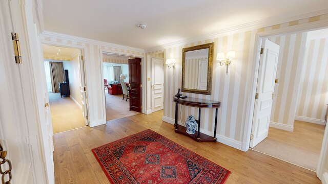 シュヴァル ソーニー コート アット ハイド パーク