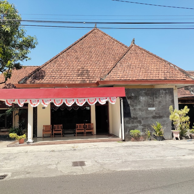 OYO 524 マクタ ホテル