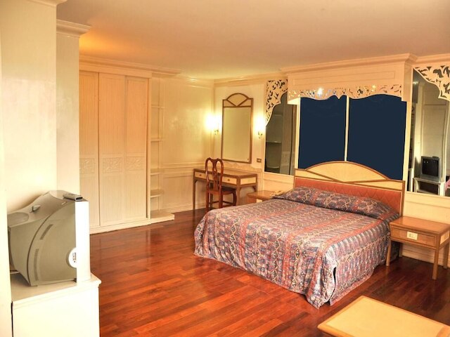 ハイファイブ ホテル