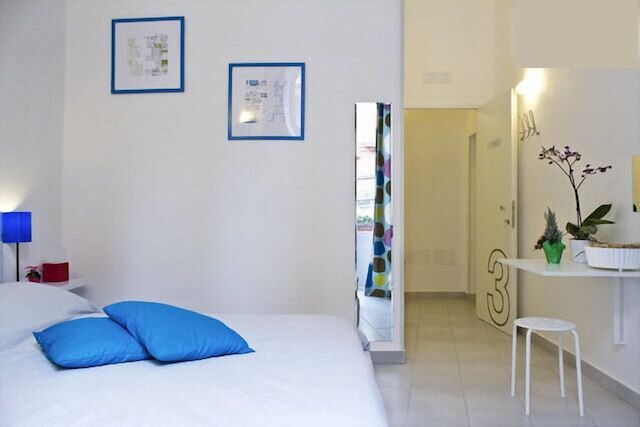 ビィハウス ナポリ ルーム アンド ブレックファスト