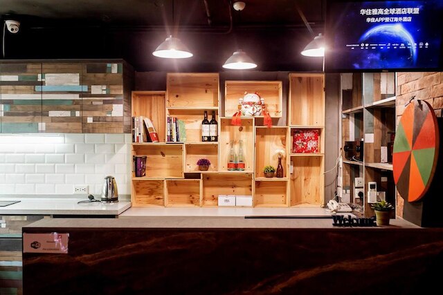 イエスイン アット YMT (悅思青年旅舍)