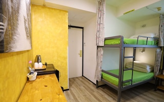 イエスイン アット YMT (悅思青年旅舍)