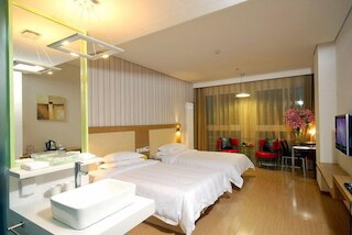 シャンシュイ トレンズ ホテル シャオ ヤオ ジュ (山水時尚酒店 芍薬居店)