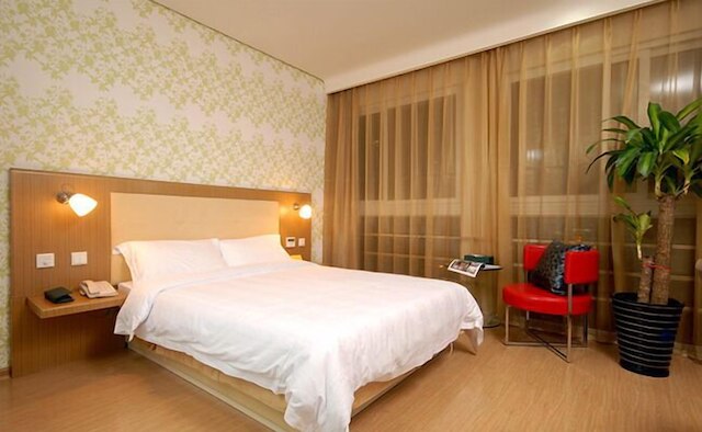 シャンシュイ トレンズ ホテル シャオ ヤオ ジュ (山水時尚酒店 芍薬居店)