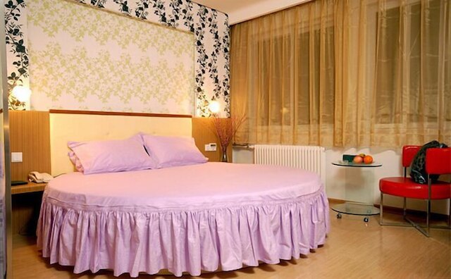 シャンシュイ トレンズ ホテル シャオ ヤオ ジュ (山水時尚酒店 芍薬居店)