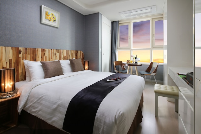 シンチョン エバー 8 サービスド レジデンス