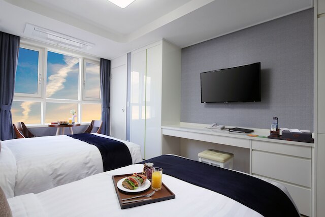 シンチョン エバー 8 サービスド レジデンス