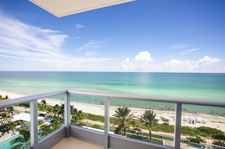 モンテ カルロ バイ マイアミ バケーションズ