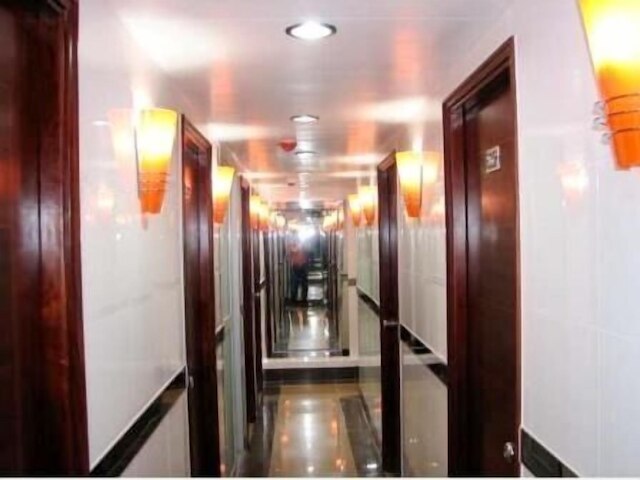 スーパー 7 ホステル