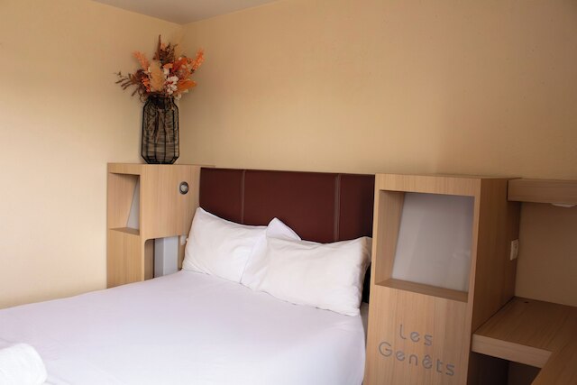 ホテル・レ・ジェネ ベイヨン