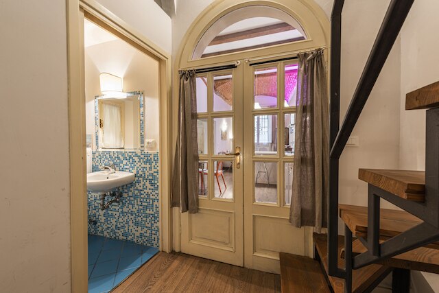 フィレンツェ ハイドアウェイ バイ Mmega