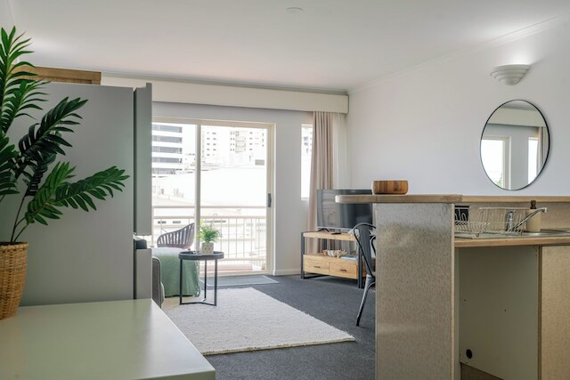 インナーシティーワンベッドルームアパートメントウィズプールビュー22