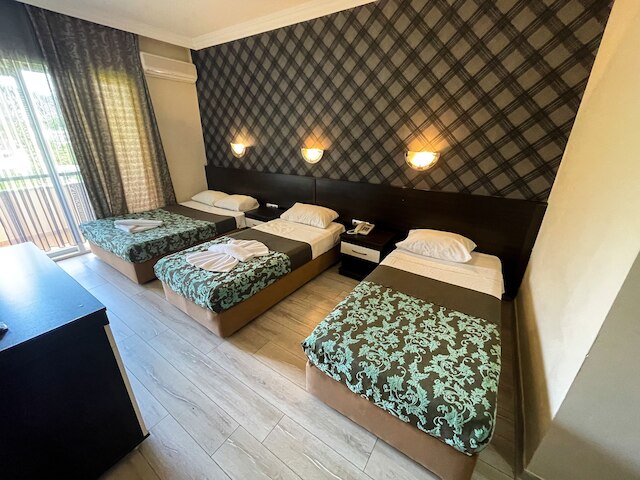 キャッスルパークホテル