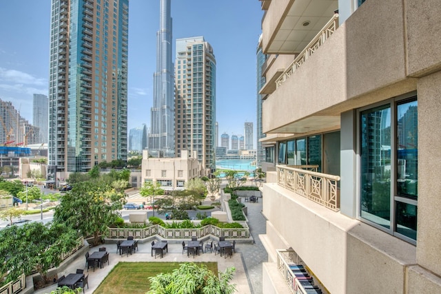 ラディアント アーバン リトリート ウィズ アイコニック ブルジュ ハリファ ビューズ