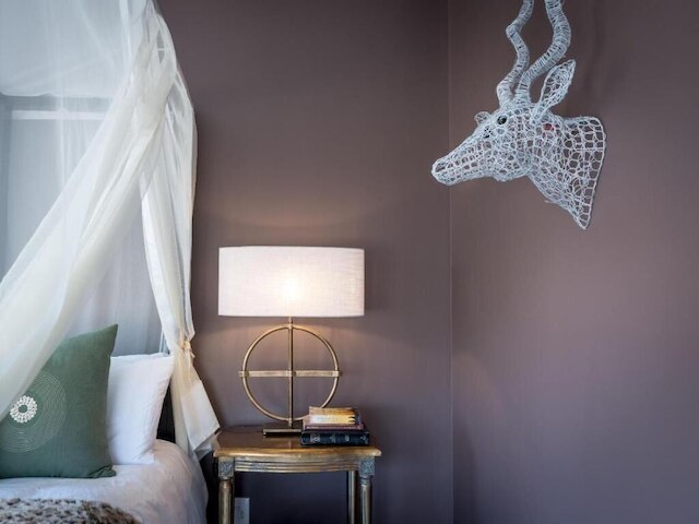 サファリ・ムーン・ラグジュアリー・ブッシュロッジ