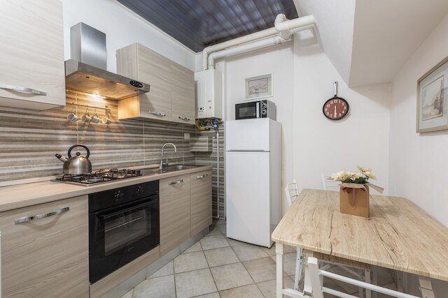 アングイッラーラ バイ メガ