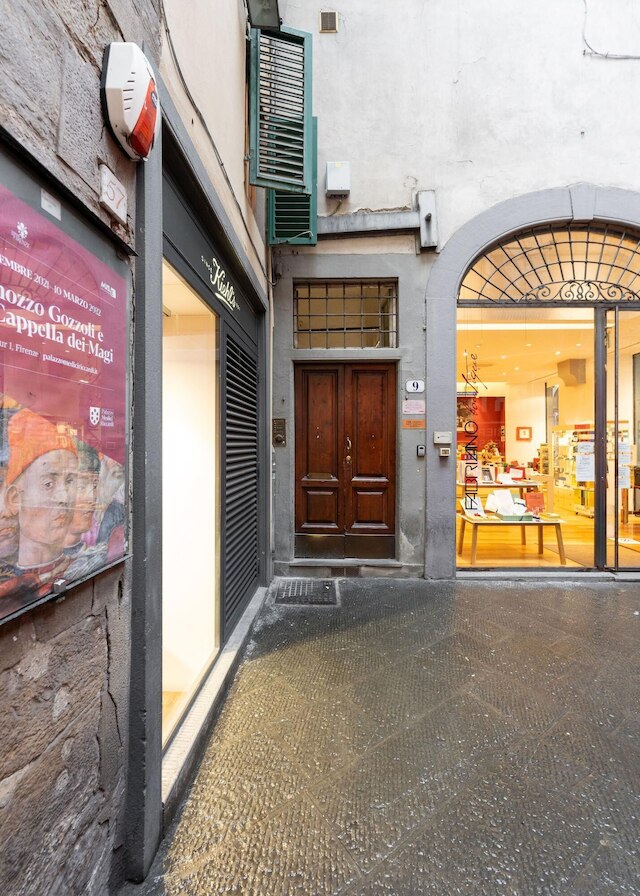 ヴィア デル コルソ アパートメント