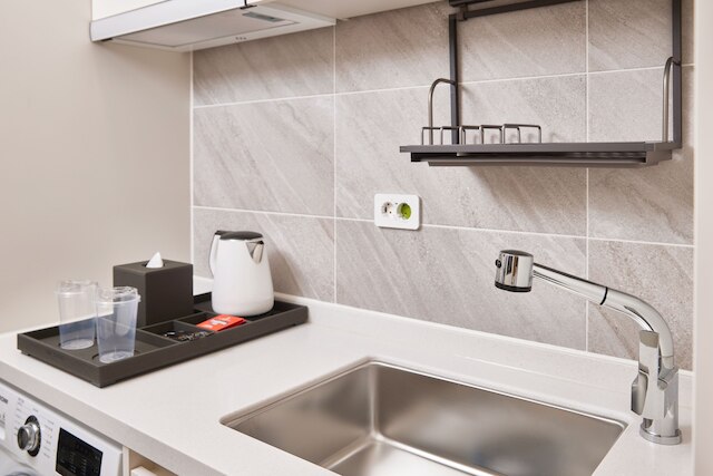 Shift Door Residence Hari