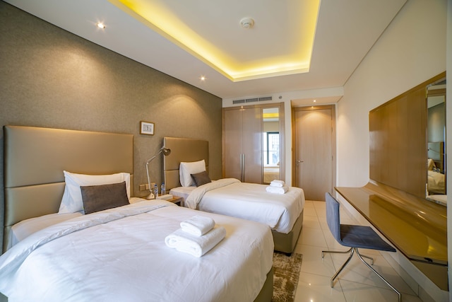 ラグジュアリー 2BR アパートメント イン パラマウントタワーズ ビジネスベイ