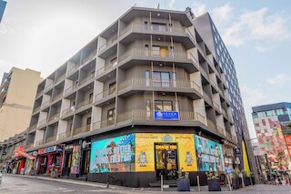 ザ セブン アパートメンツ