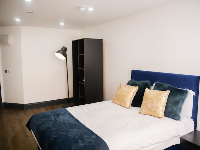 ニューオックスフォードハウスアパートメンツ