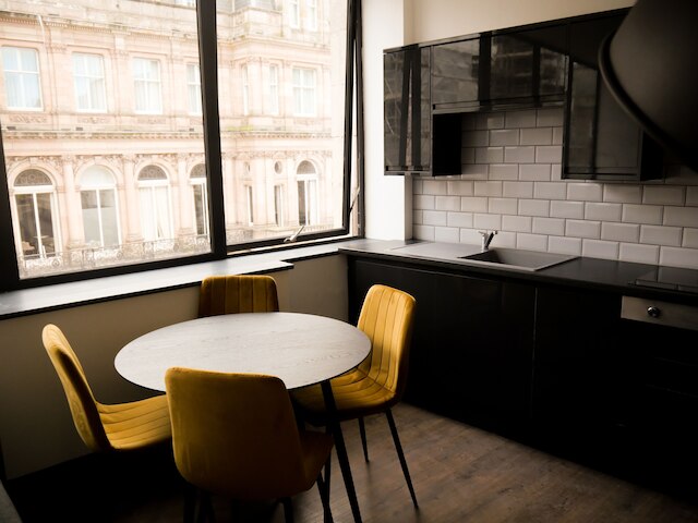 ニューオックスフォードハウスアパートメンツ