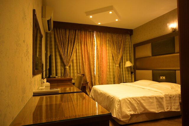 ABJAD クラウン ホテル