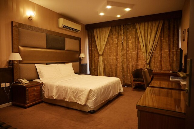 ABJAD クラウン ホテル