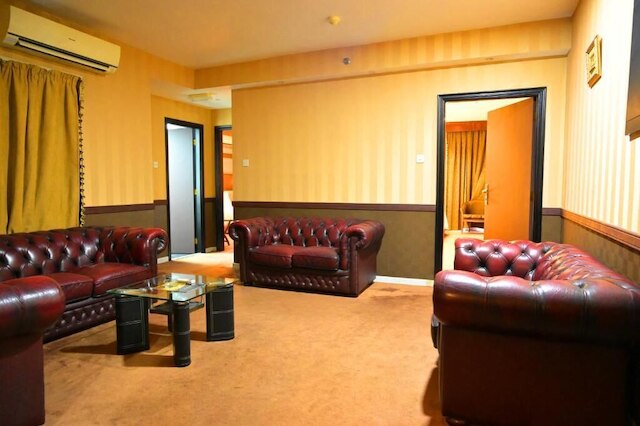 ABJAD クラウン ホテル