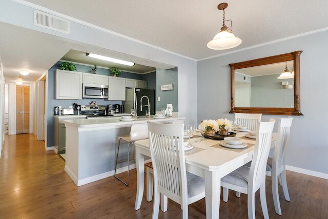 ヴィラズ アット アイランド クラブ コミュニティ プールズ ジャグジー アンド モア!